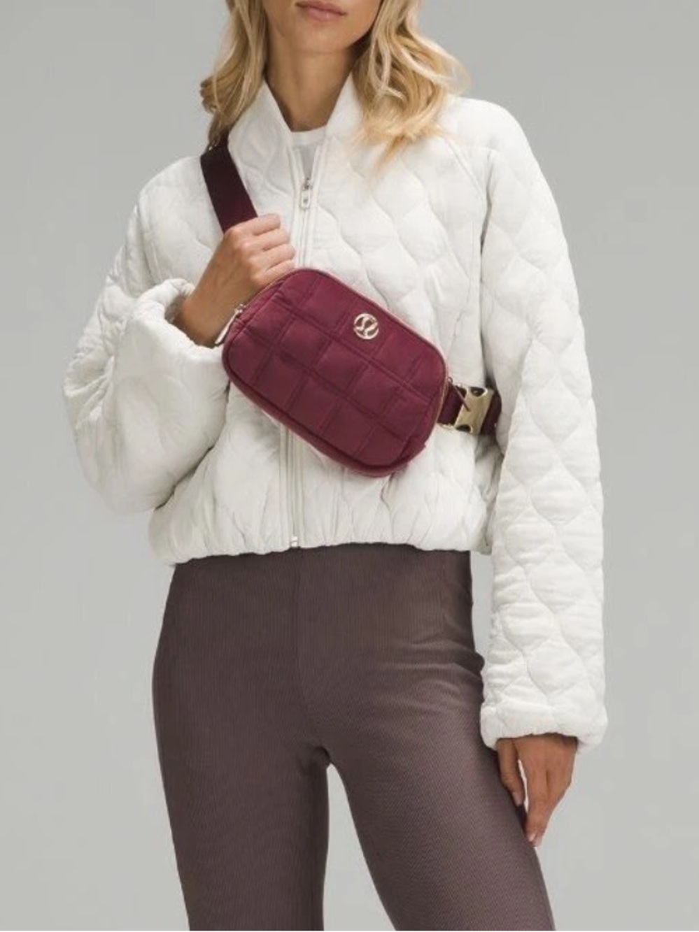 NWOT LULULEMON EVERYWHERE BELT BAG
QUILTED VELOUR Wine Berry
Maroon 1L RARE